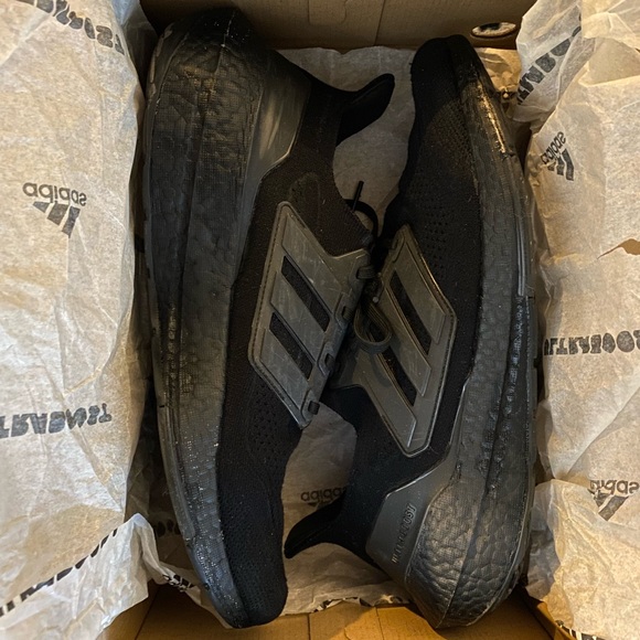 Adidas UltraBoost 21, Prime Blue, made from recycled ocean plastic, Triple Black - Picture 6 of 9